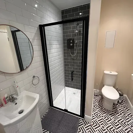 Two Bedroom Ground Floor Apartment, Professionally Managed Dublino