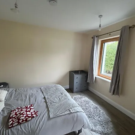 Apartmán Two Bedroom Ground Floor Apartment, Professionally Managed