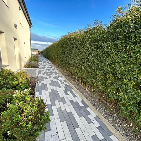 Two Bedroom Ground Floor Apartment, Professionally Managed Διαμέρισμα *