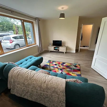 Two Bedroom Ground Floor Apartment, Professionally Managed Διαμέρισμα *