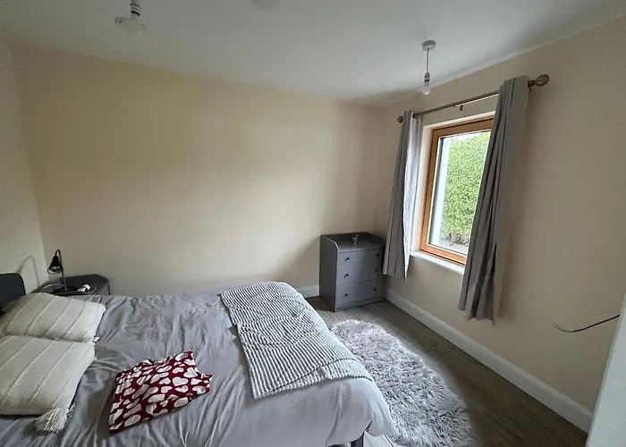 Апартаменты Two Bedroom Ground Floor Apartment, Professionally Managed