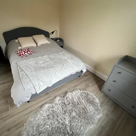 Appartement Two Bedroom Ground Floor Apartment, Professionally Managed *