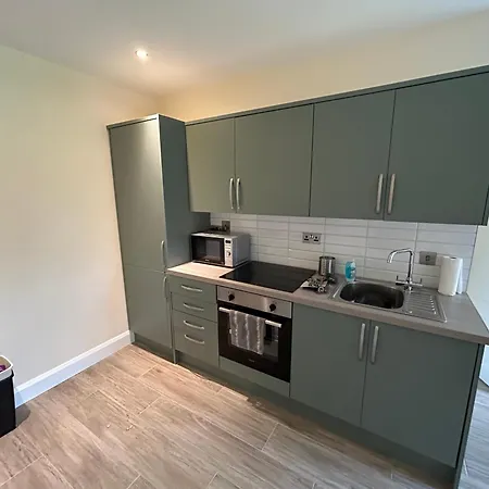 Two Bedroom Ground Floor Apartment, Professionally Managed * דבלין