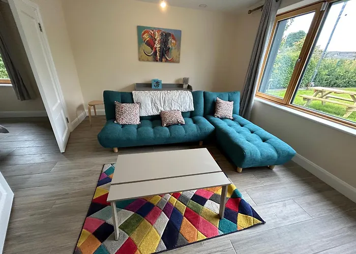 דירה Two Bedroom Ground Floor Apartment, Professionally Managed