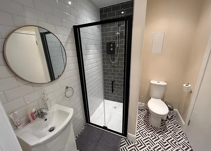 Two Bedroom Ground Floor Apartment, Professionally Managed דבלין