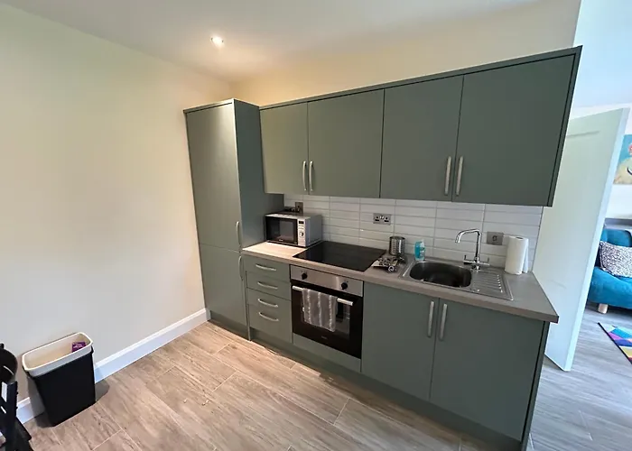 Two Bedroom Ground Floor Apartment, Professionally Managed * דבלין