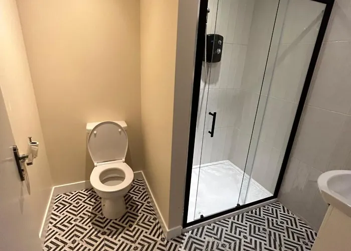 Apartament Two Bedroom Ground Floor Apartment, Professionally Managed