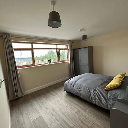 Two Bedroom Ground Floor Apartment, Professionally Managed 公寓
